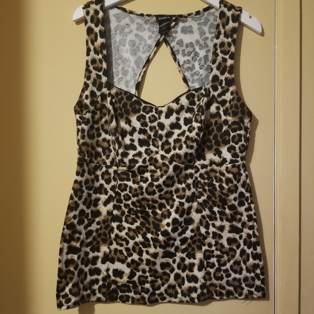 Torrid 2 leopard top